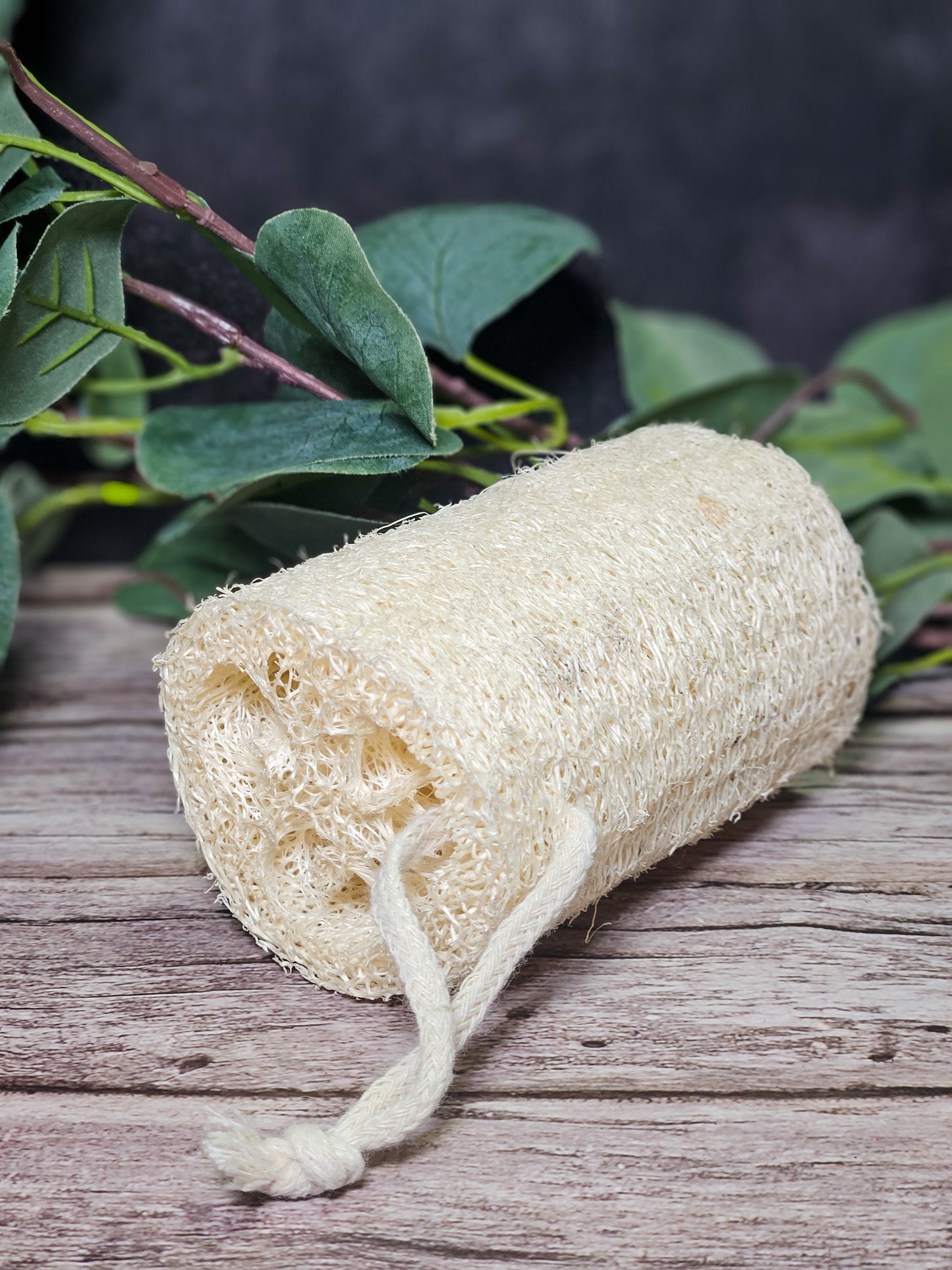 Natural Loofah Sponge – Gentle, Eco-Friendly Exfoliation