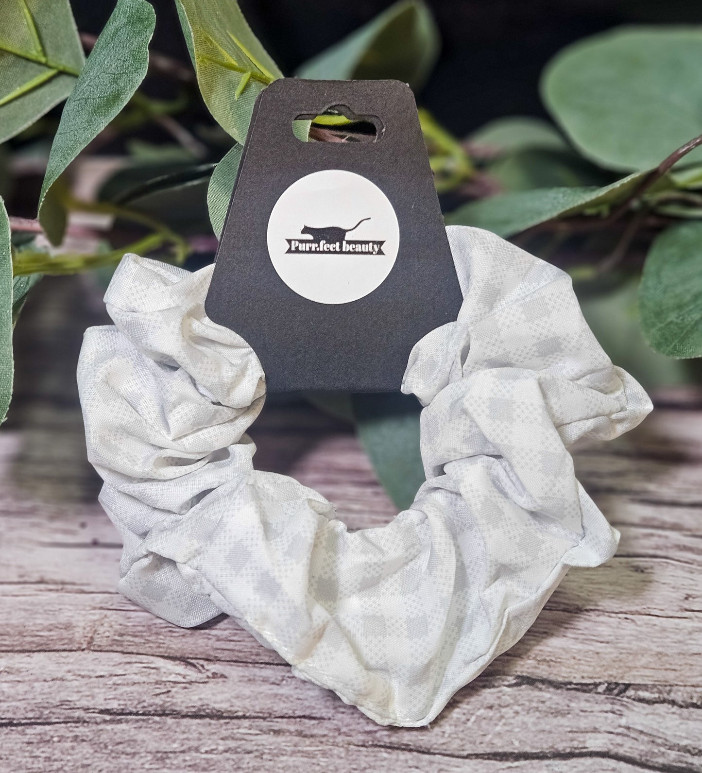 Small Scrunchies – No-Damage Mini Hair Ties for All Hair Types