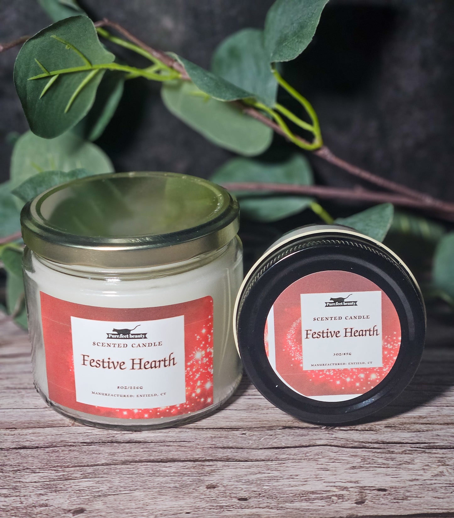 Festive Hearth Candle – Warm, Spicy Aroma with Wild Berries & Fir Balsam