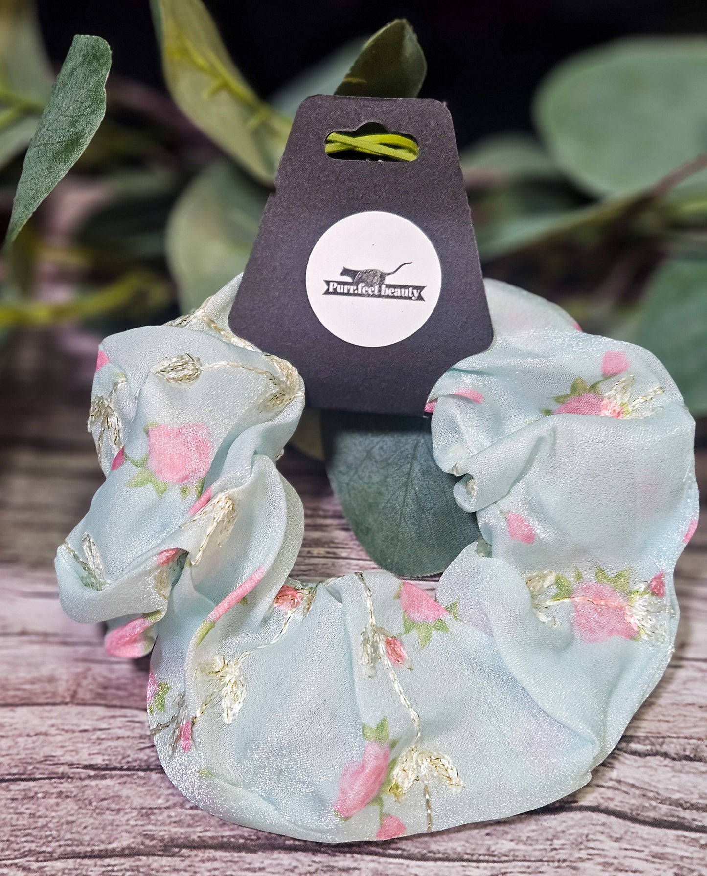 Small Scrunchies – No-Damage Mini Hair Ties for All Hair Types