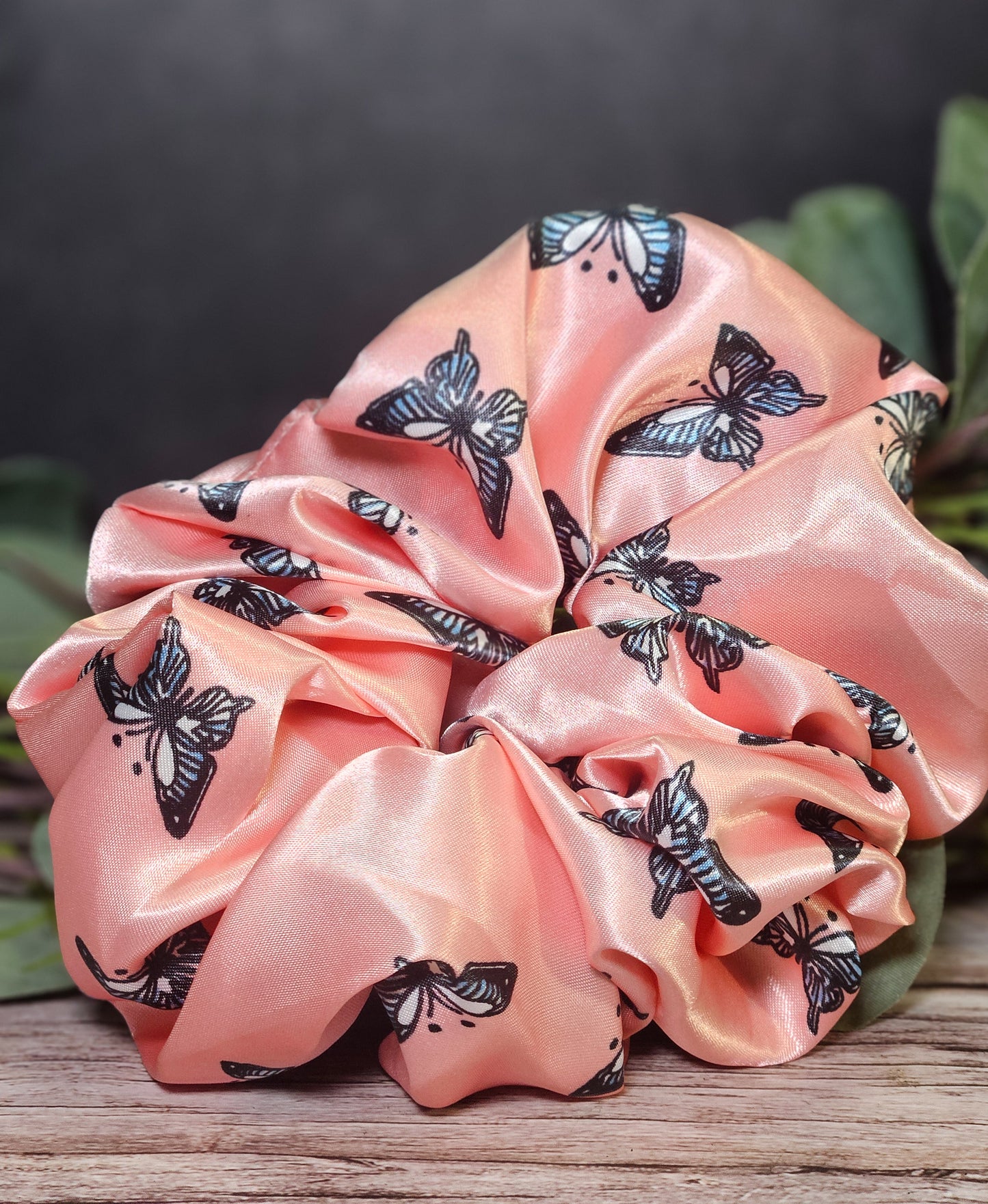 Oversized  Scrunchies – Luxurious, Gentle & Frizz-Free