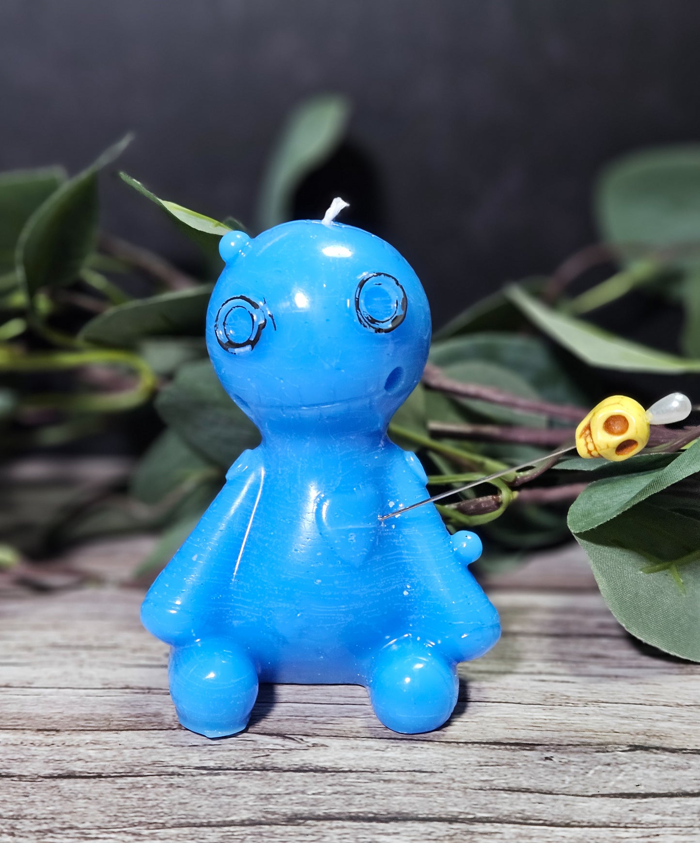 Cute Voodoo Doll Scented Candle – Gothic Home Decor & Unique Gift