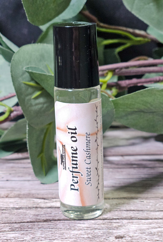 Sweet Cashmere Perfume Oil – Warm Vanilla, Amber & Musk Fragrance